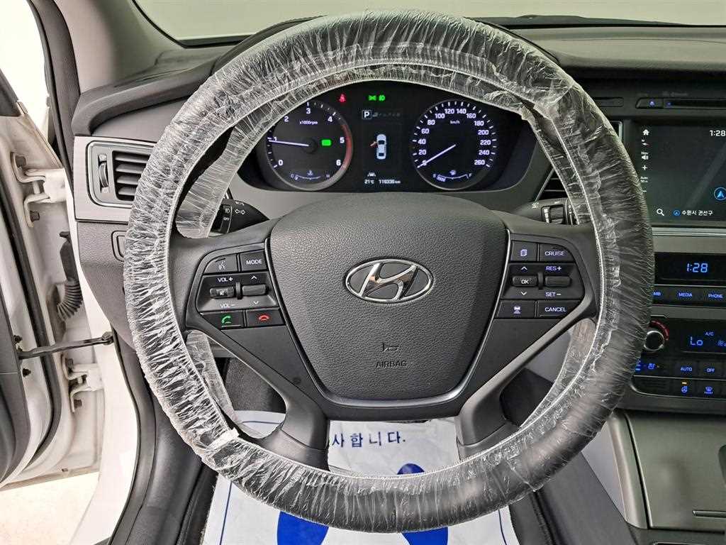 HYUNDAI Sonata - Vista 7