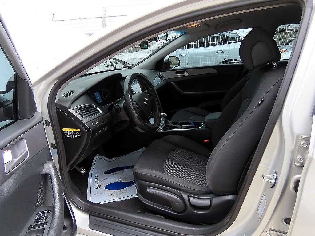 HYUNDAI Sonata - Vista 5