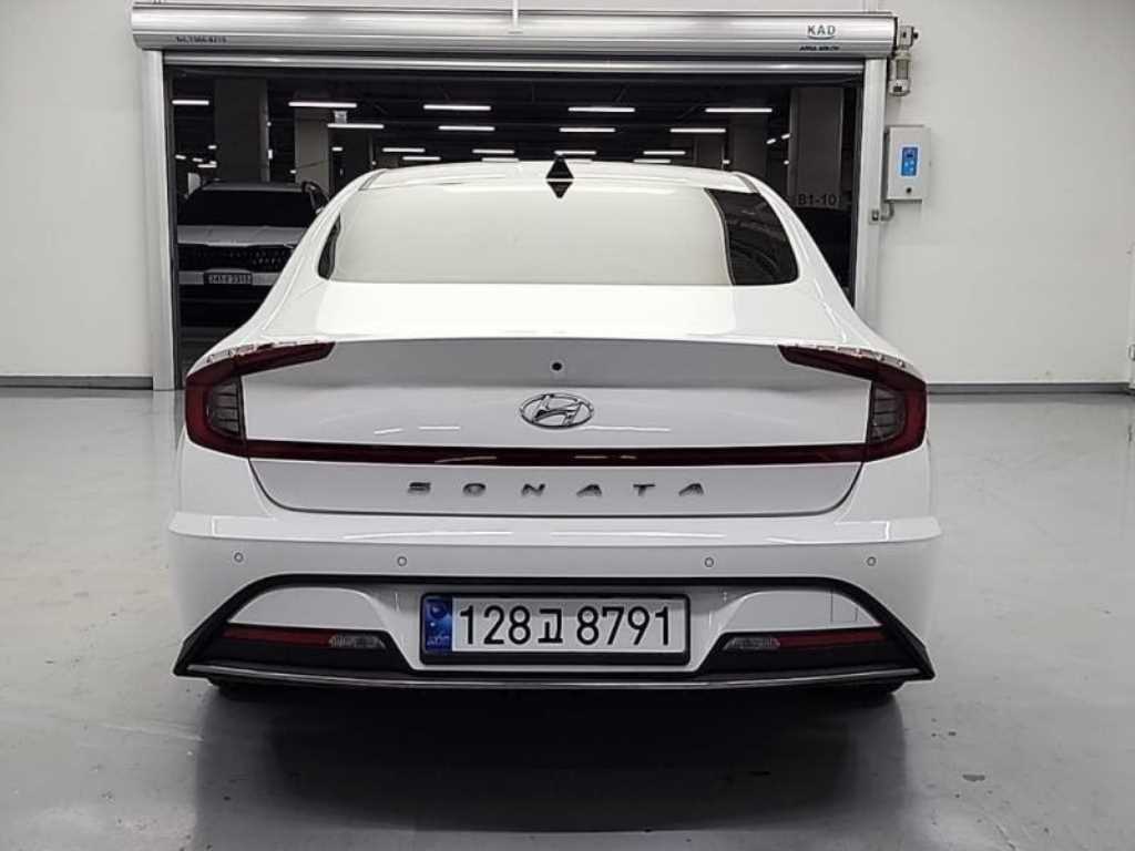 HYUNDAI Sonata - Vista 3