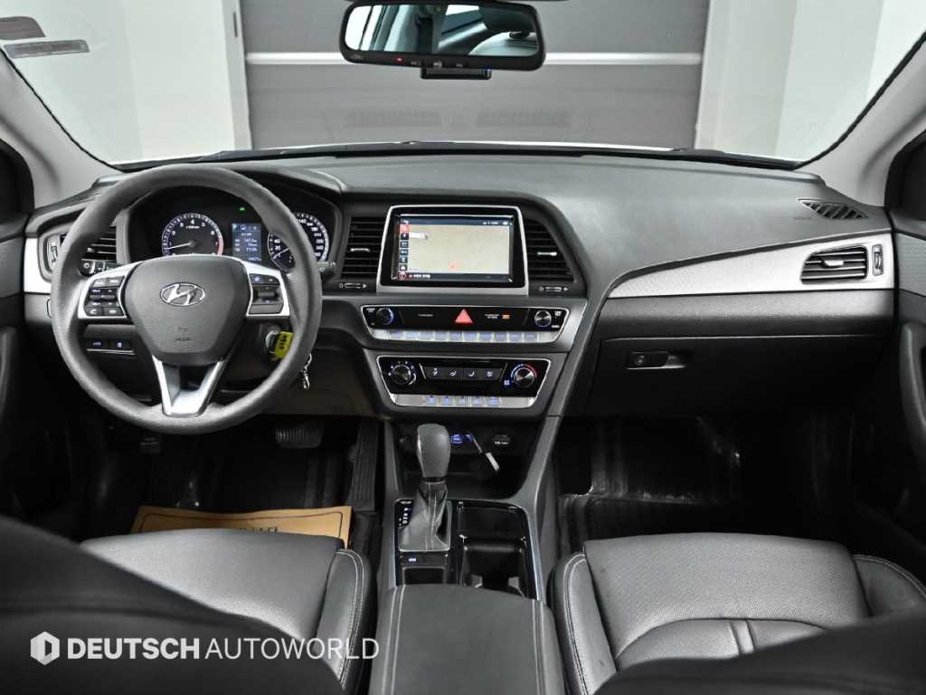 HYUNDAI Sonata - Vista 7
