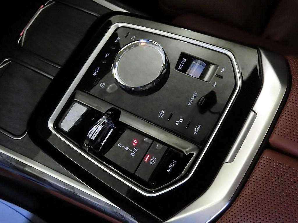 BMW 7 Series - Vista 12