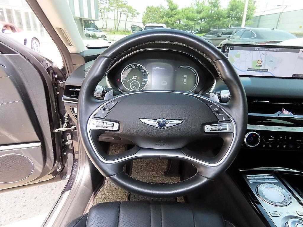 Genesis G80 - Vista 8
