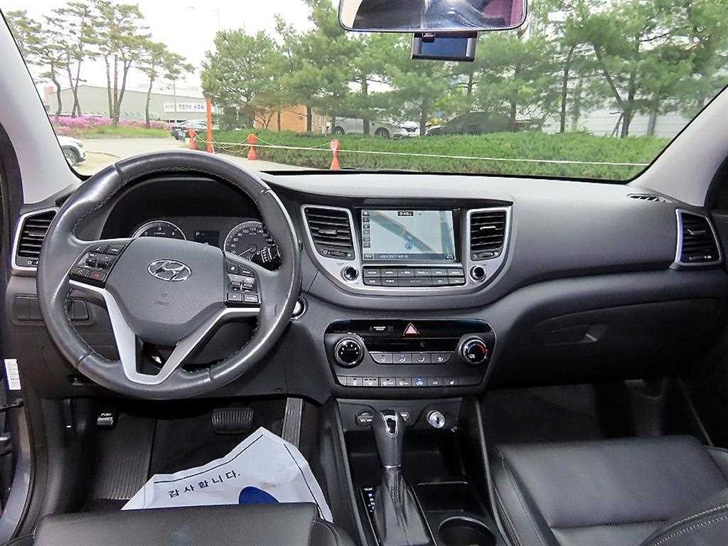 HYUNDAI Tucson - Vista 7