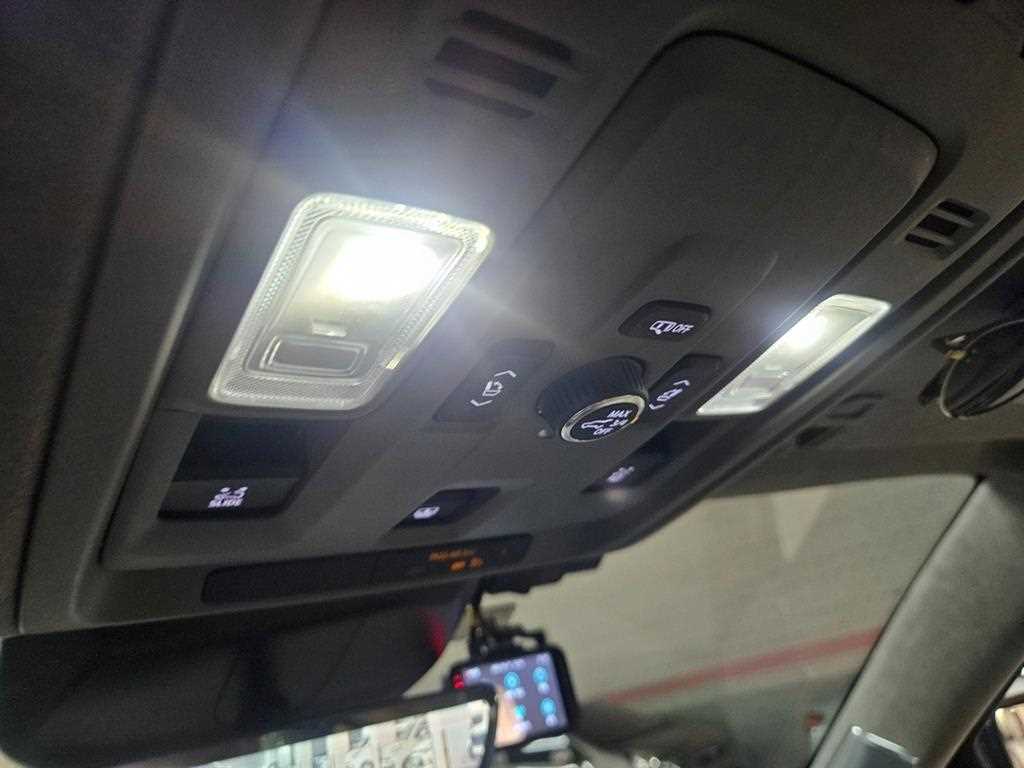 Cadillac Escalade 2022 Negro - Importación desde Corea - HF Imports Iquique - Foto 19