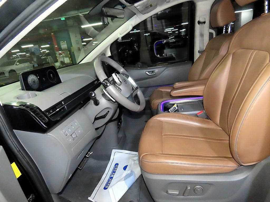HYUNDAI Staria - Vista 6