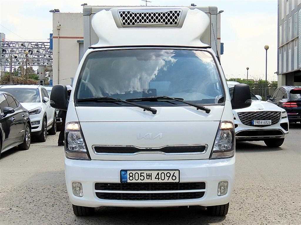 Small Truck Top_Refrigerator Top 2022 Blanco - Importación desde Corea - HF Imports Iquique - Foto 1