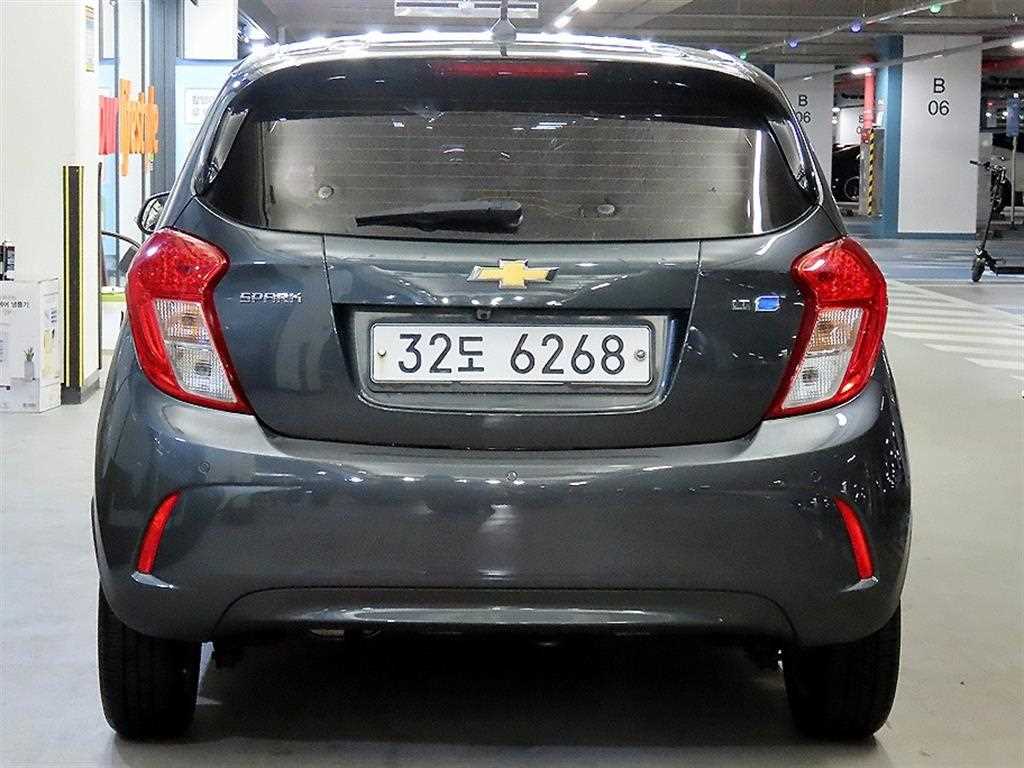Chevrolet Spark - Vista 5
