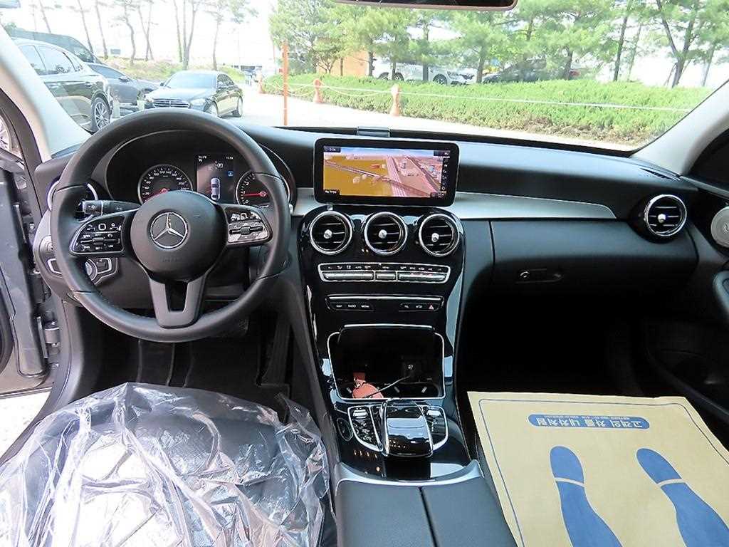 Mercedes Benz C Class - Vista 7