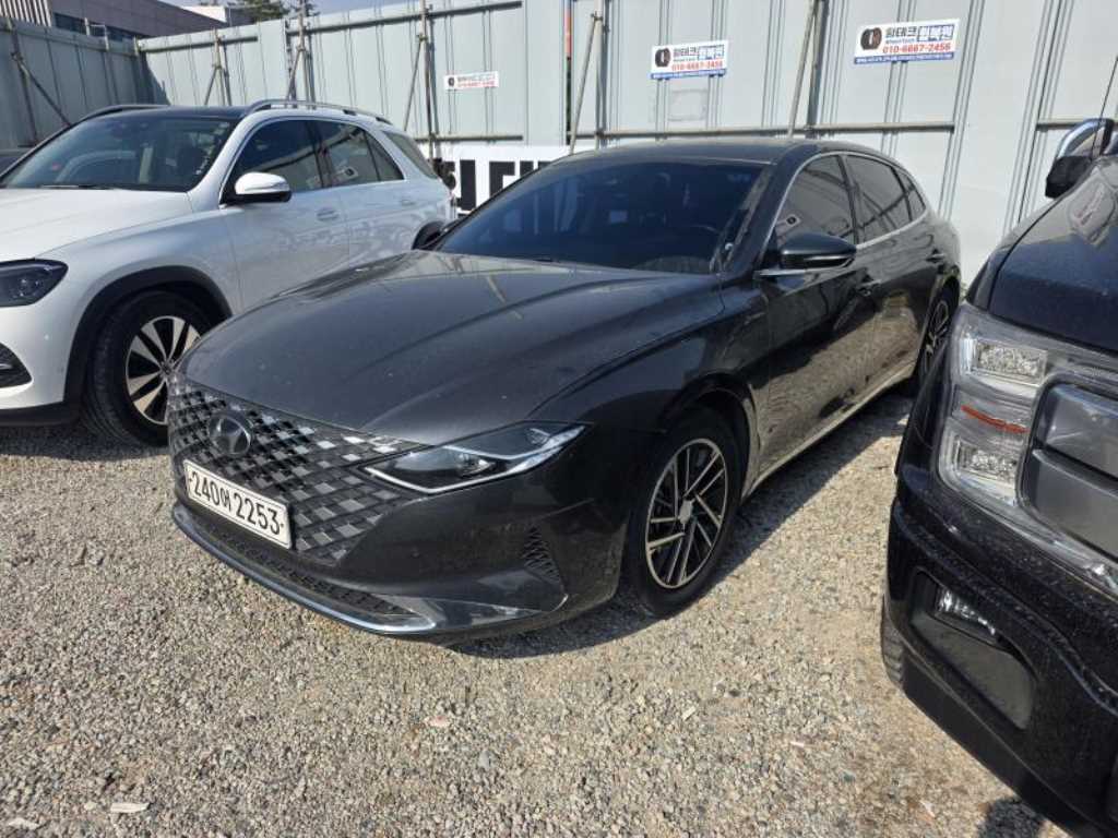 HYUNDAI Grandeur - Vista 2