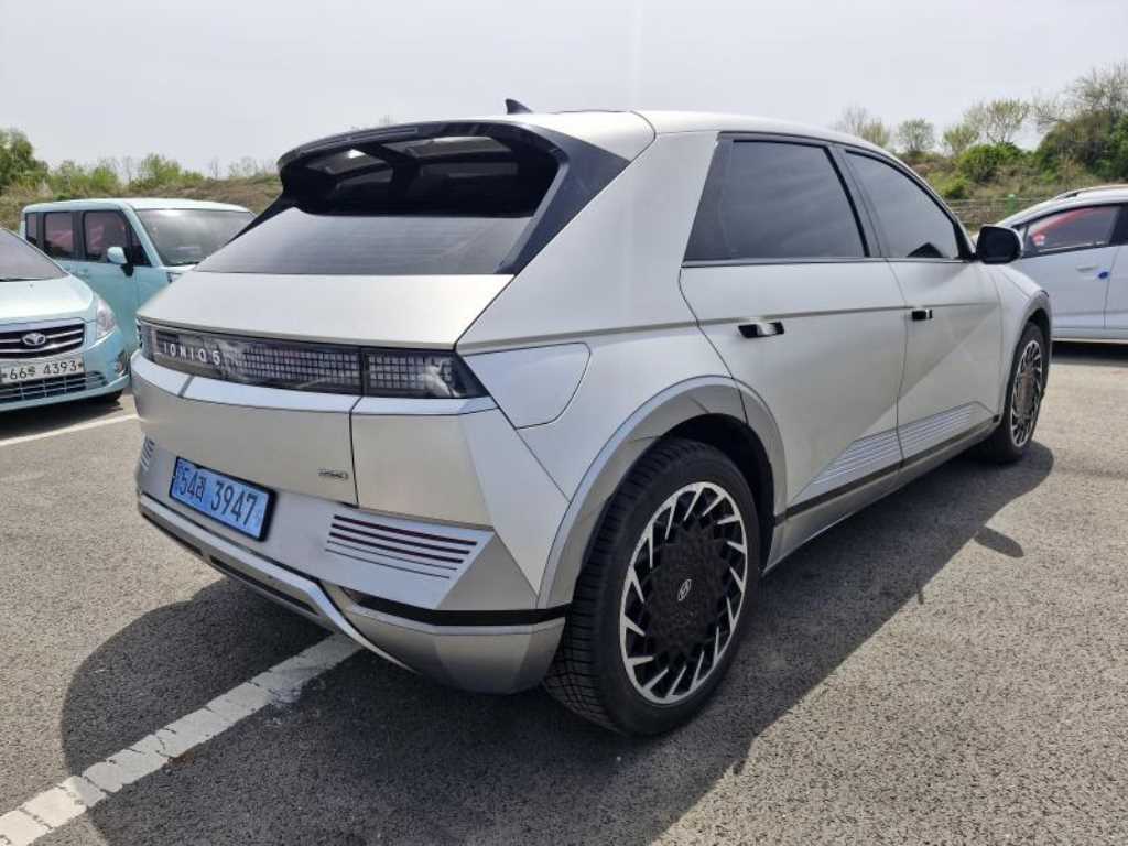 HYUNDAI Ioniq 5 - Vista 6