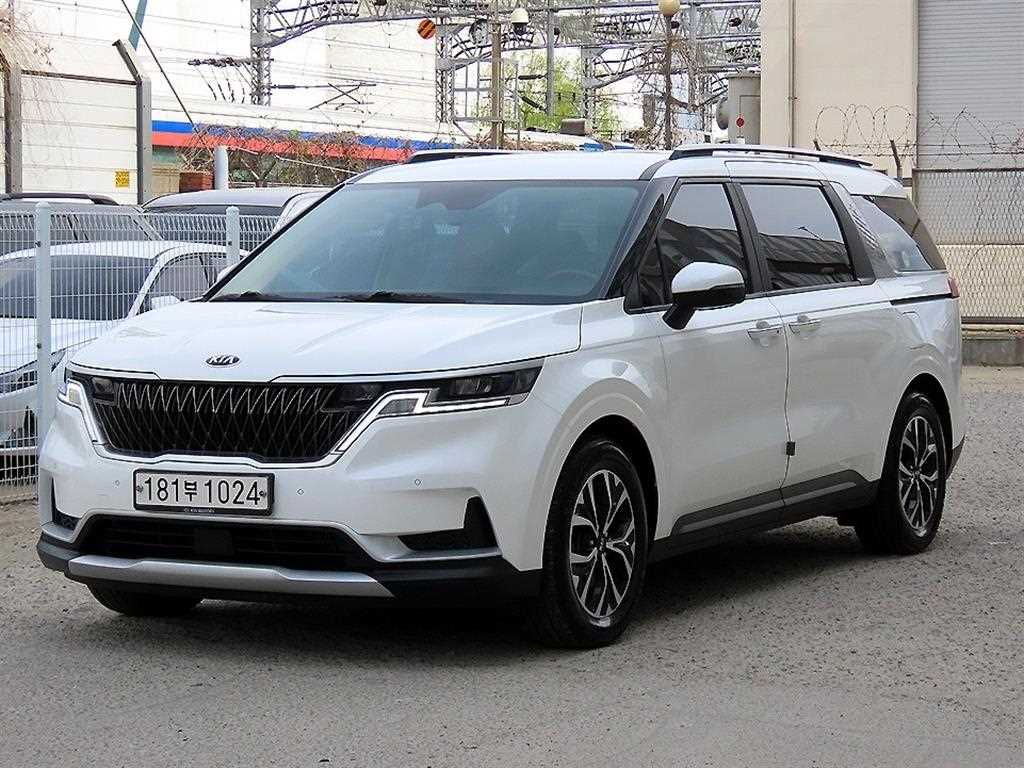 KIA Carnival - Vista 2
