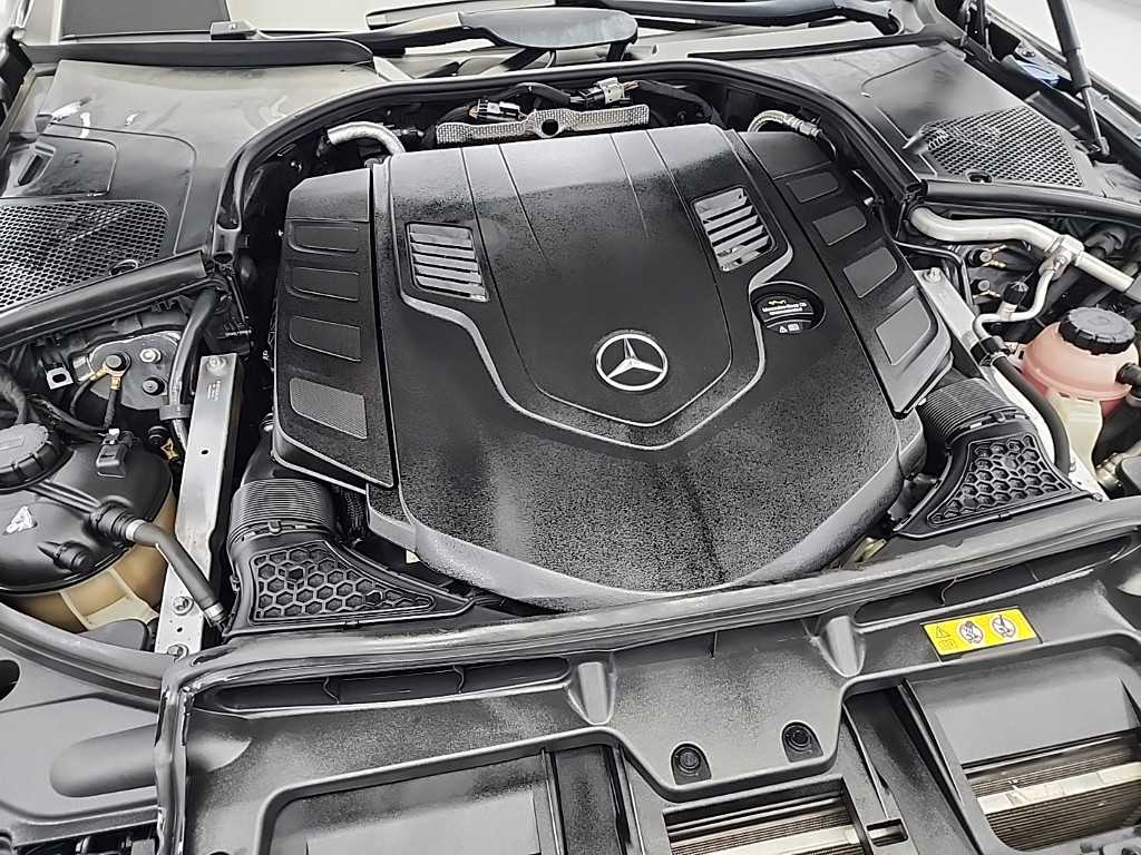 Mercedes Benz S Class - Vista 5