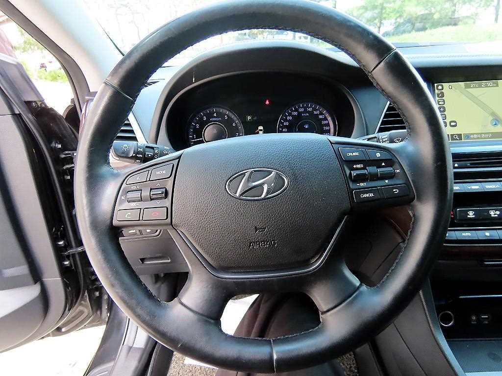 HYUNDAI Aslan - Vista 8