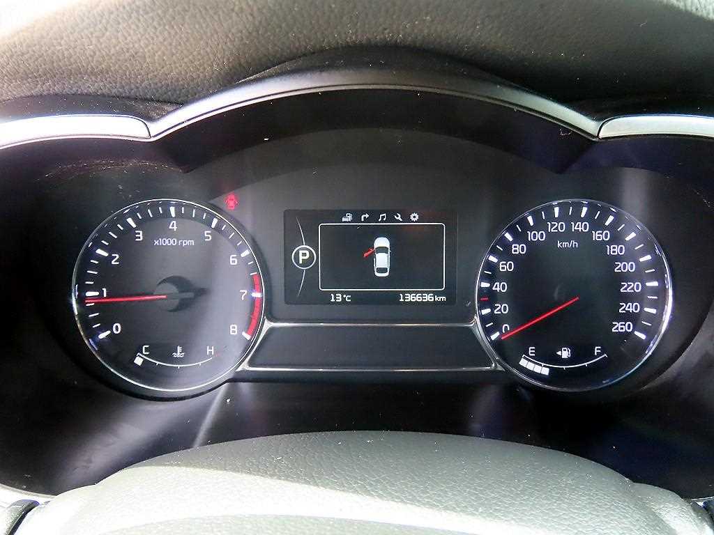 KIA K5 - Vista 8