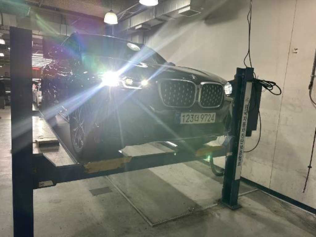 BMW X4 2022 Negro - Importación desde Corea - HF Imports Iquique - Foto 1