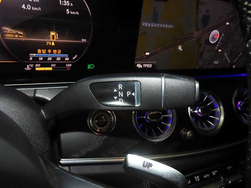 Mercedes Benz E class - Vista 12
