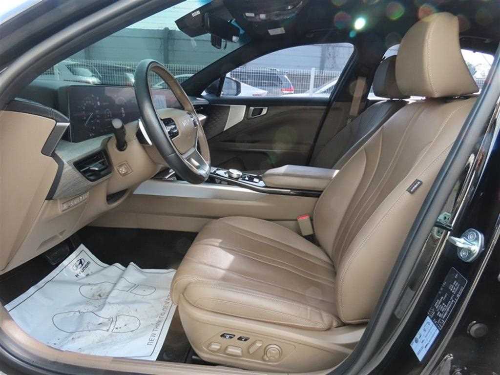 KIA K8 - Vista 5