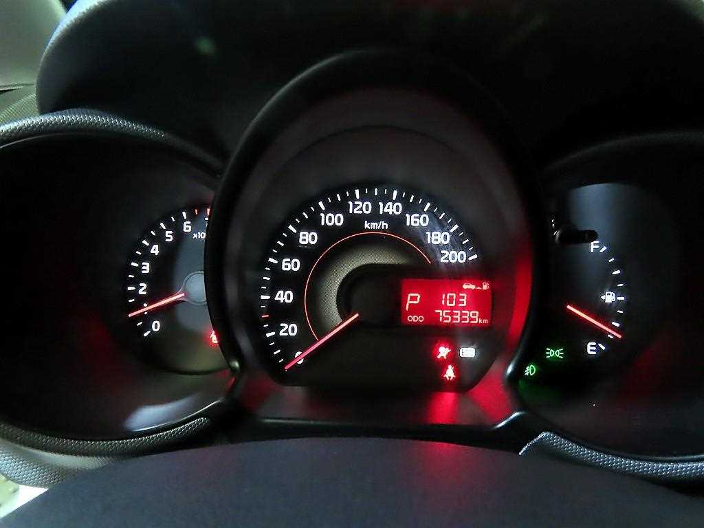 KIA Ray - Vista 9