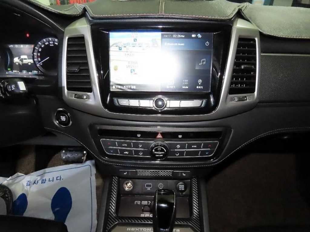 Ssangyong Rexton - Vista 11