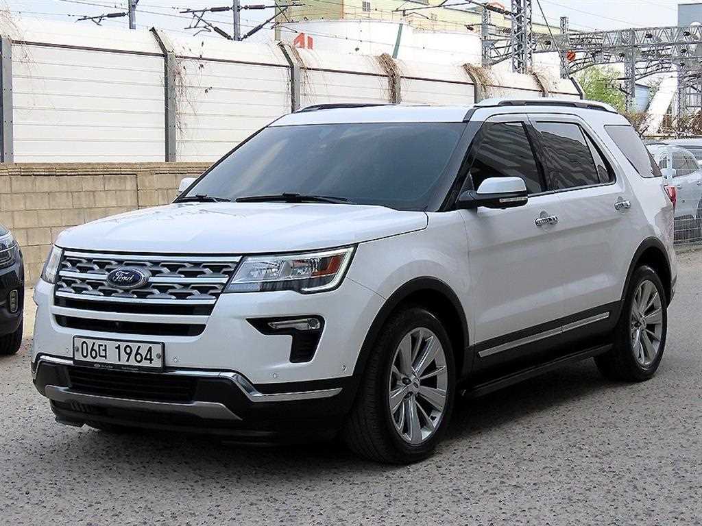 Ford Explorer - Vista 2