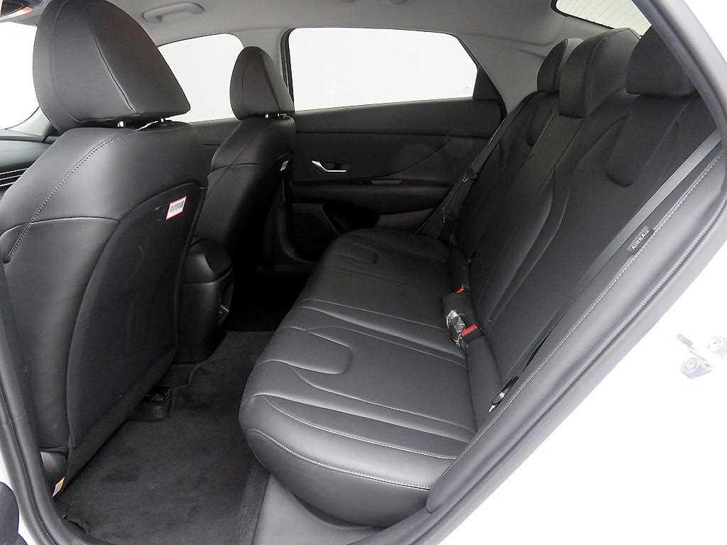 HYUNDAI Avante - Vista 6