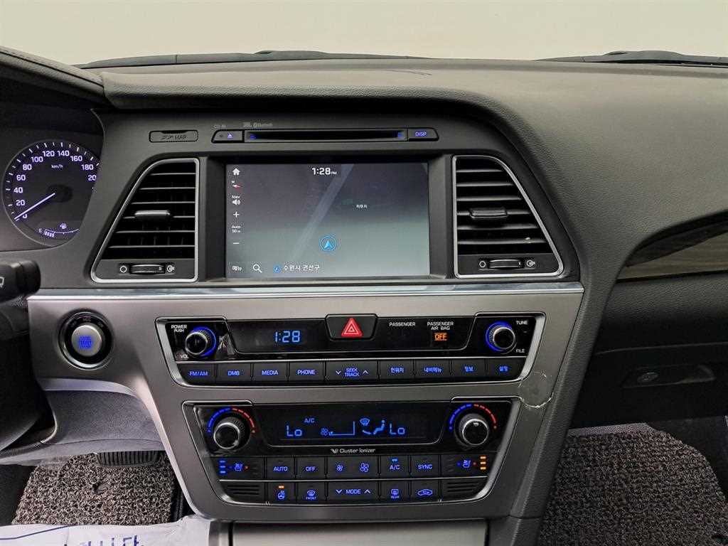 HYUNDAI Sonata - Vista 9
