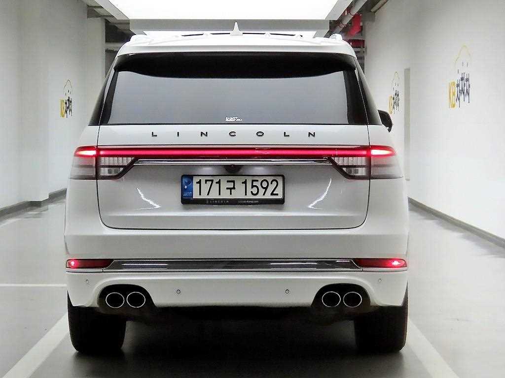 Lincoln Aviator - Vista 3