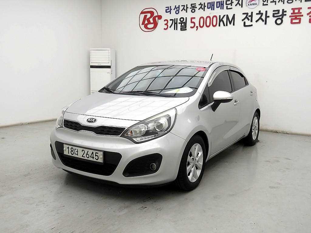 KIA Pride - Vista 2