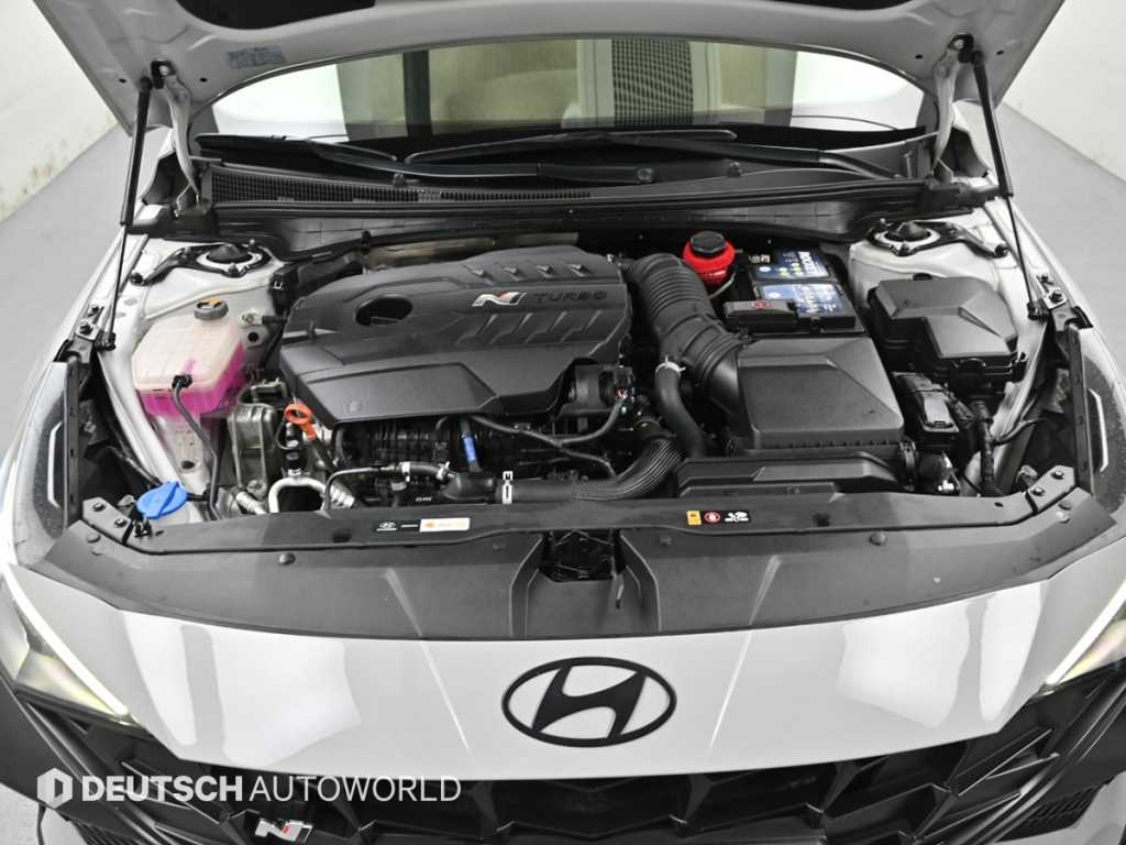 HYUNDAI Avante - Vista 6