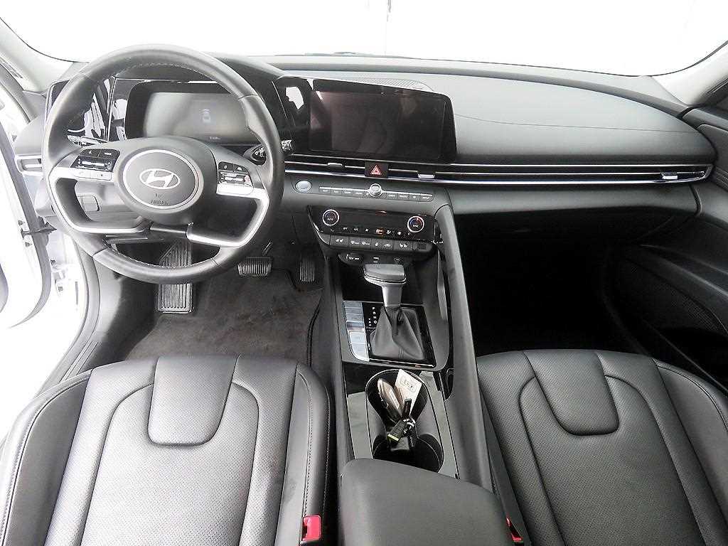 HYUNDAI Avante - Vista 7