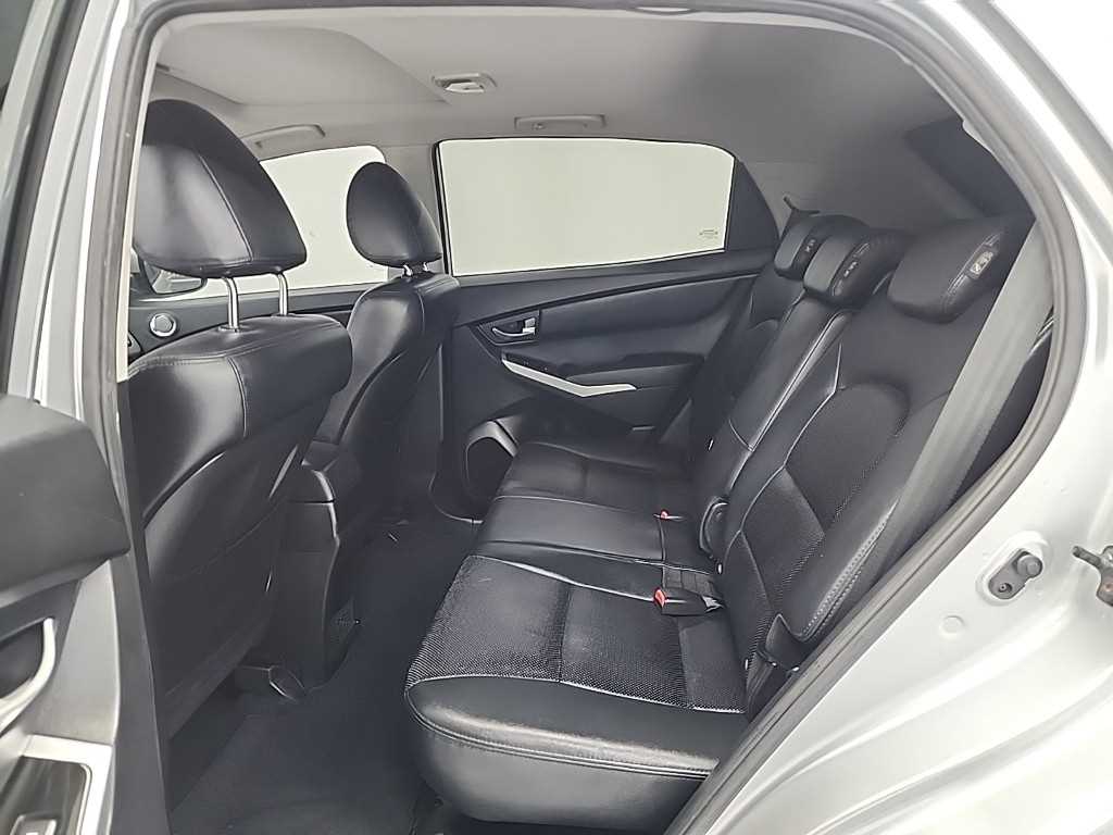 Ssangyong Korando - Vista 12