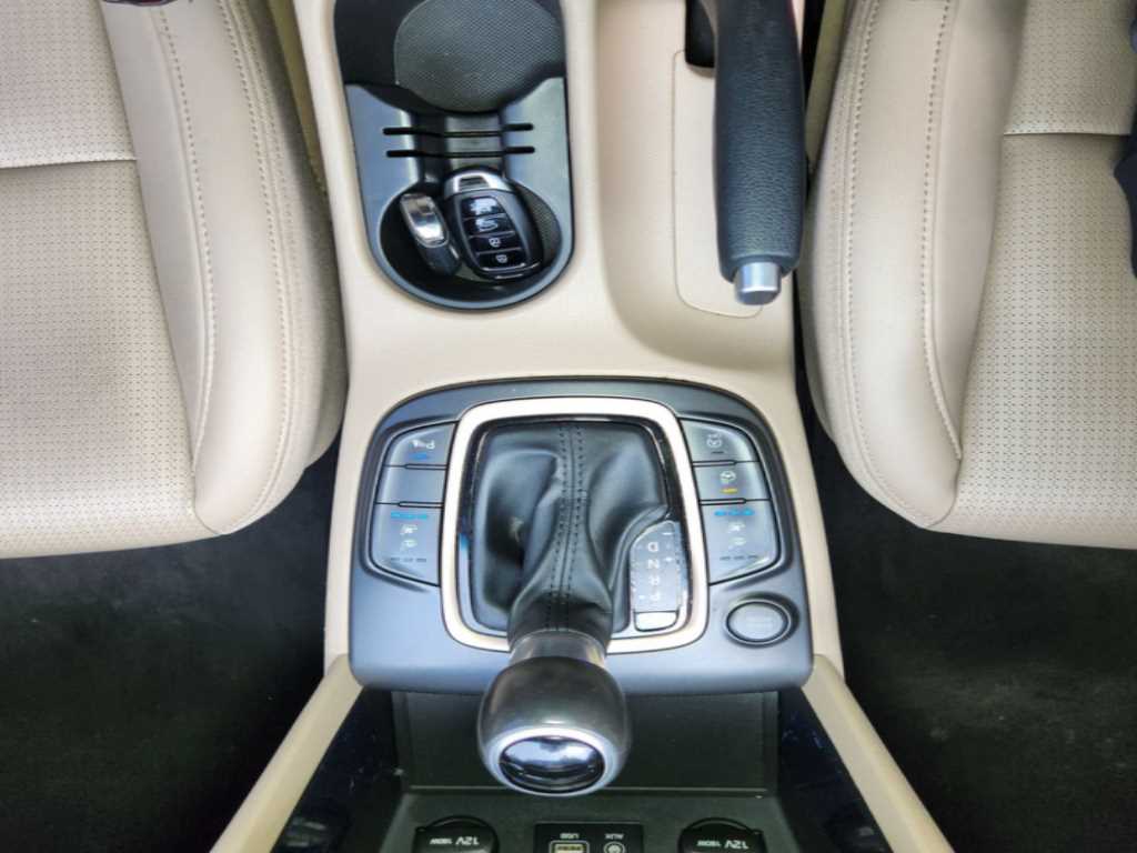 HYUNDAI Kona - Vista 11