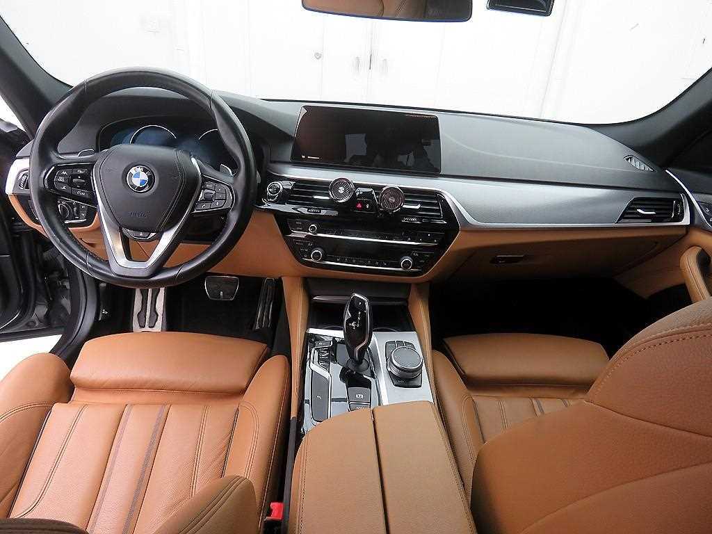 BMW 5 Series - Vista 8