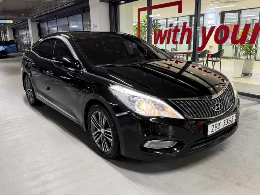 HYUNDAI Grandeur - Vista 2