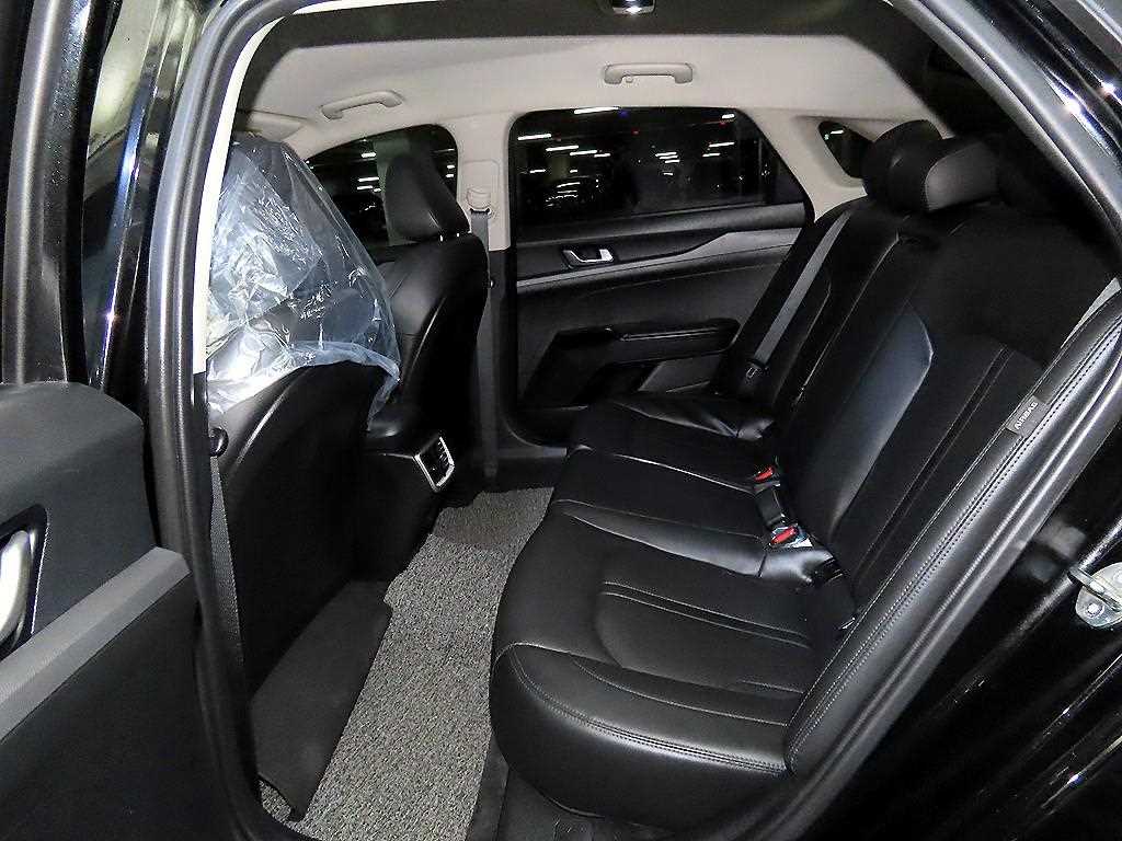 KIA K5 - Vista 7