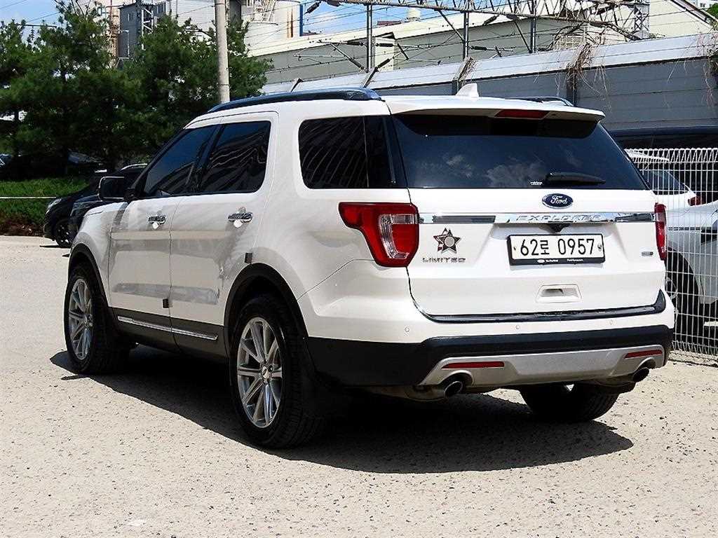Ford Explorer - Vista 3