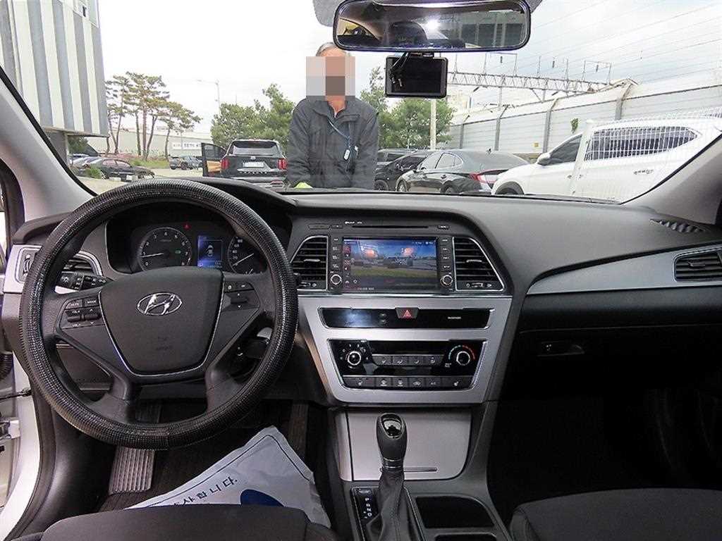 HYUNDAI Sonata - Vista 7