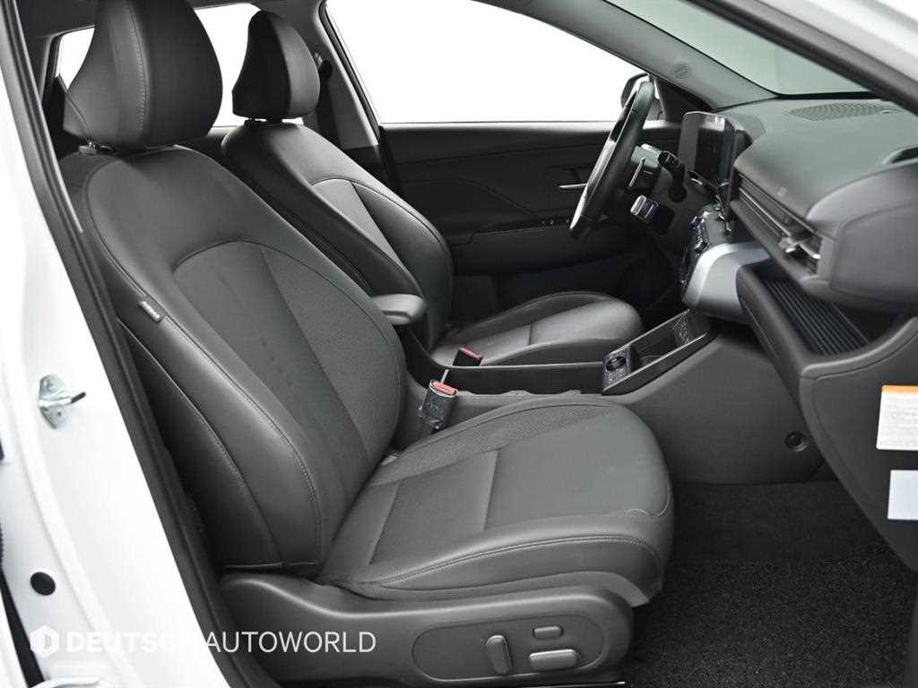 HYUNDAI Kona - Vista 10