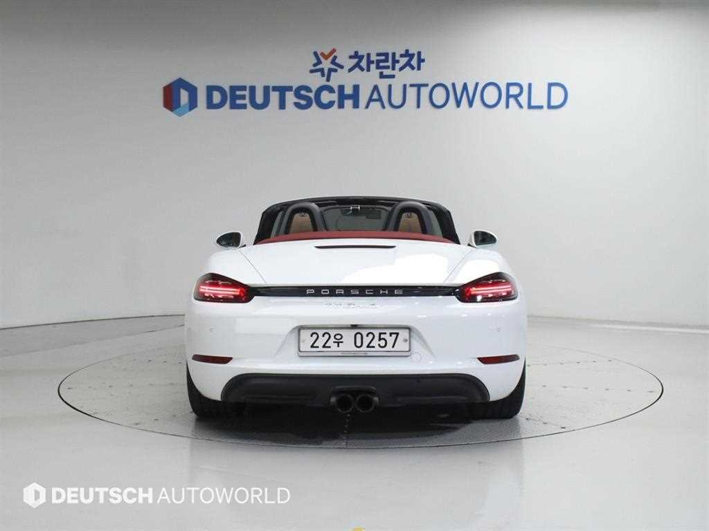Porsche 718 - Vista 4