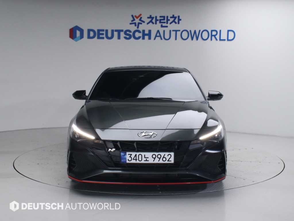HYUNDAI Avante - Vista 3