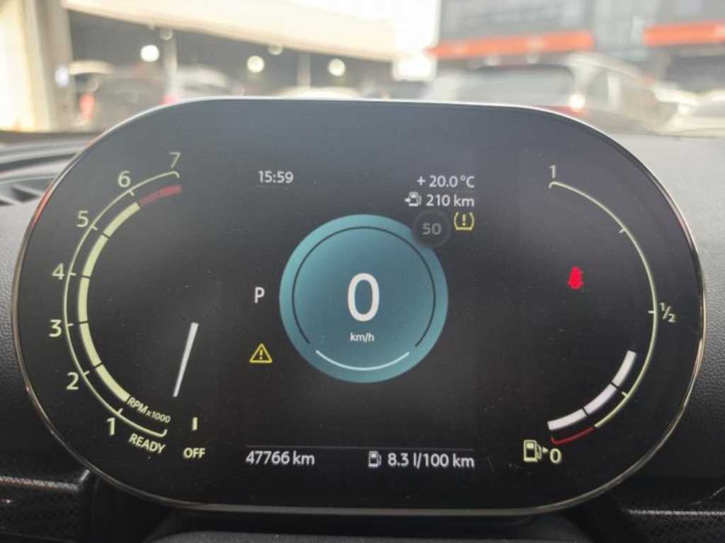 Mini Clubman - Vista 5