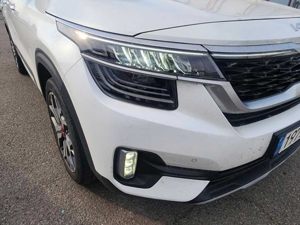 KIA Seltos - Vista 3