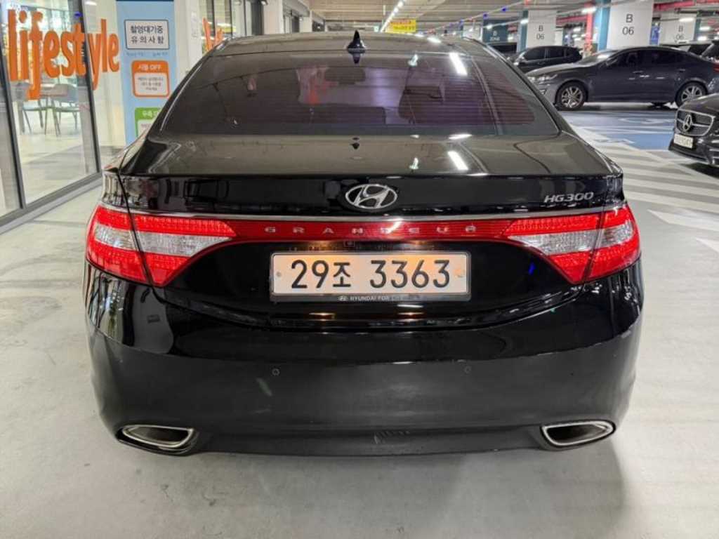HYUNDAI Grandeur - Vista 5
