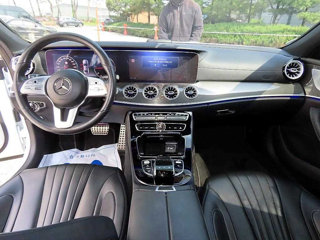 Mercedes Benz CLS Class - Vista 7