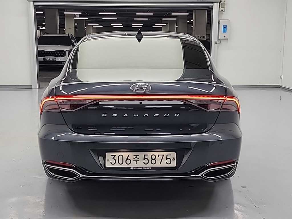 HYUNDAI Grandeur - Vista 3