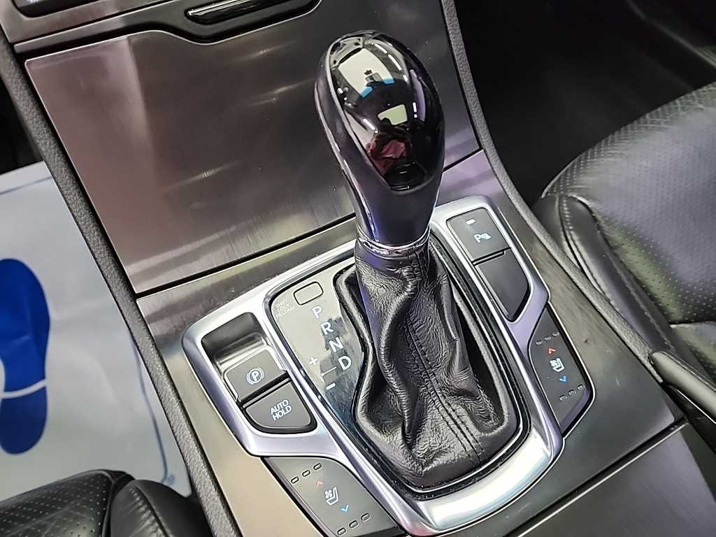 HYUNDAI Grandeur - Vista 8