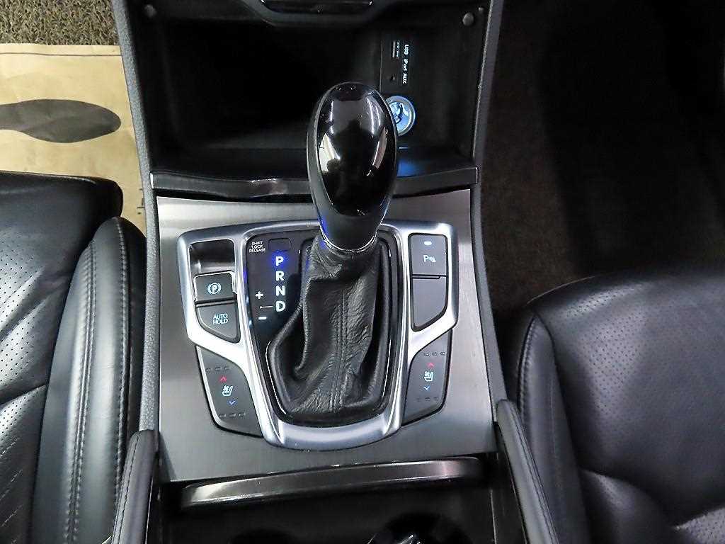 HYUNDAI Grandeur - Vista 10