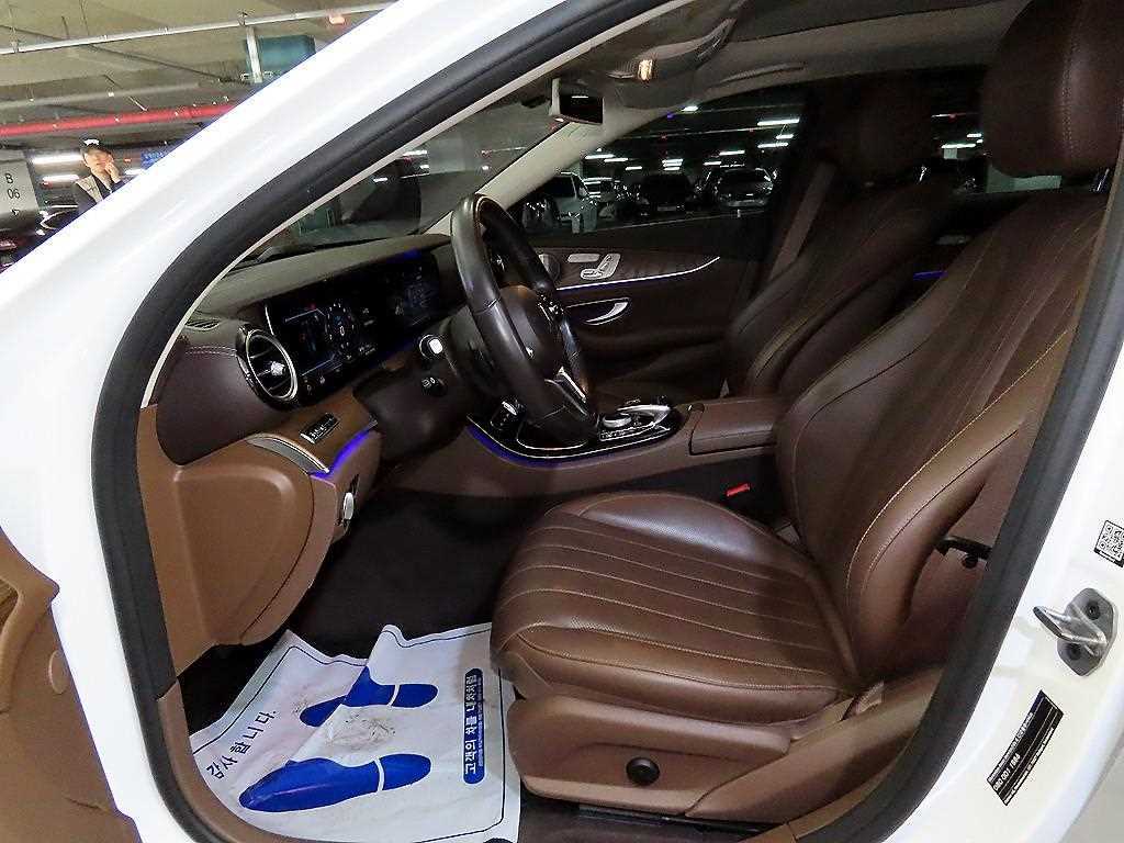 Mercedes Benz E class - Vista 6