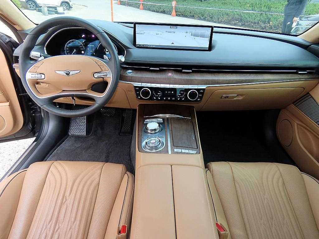 Genesis G80 - Vista 7