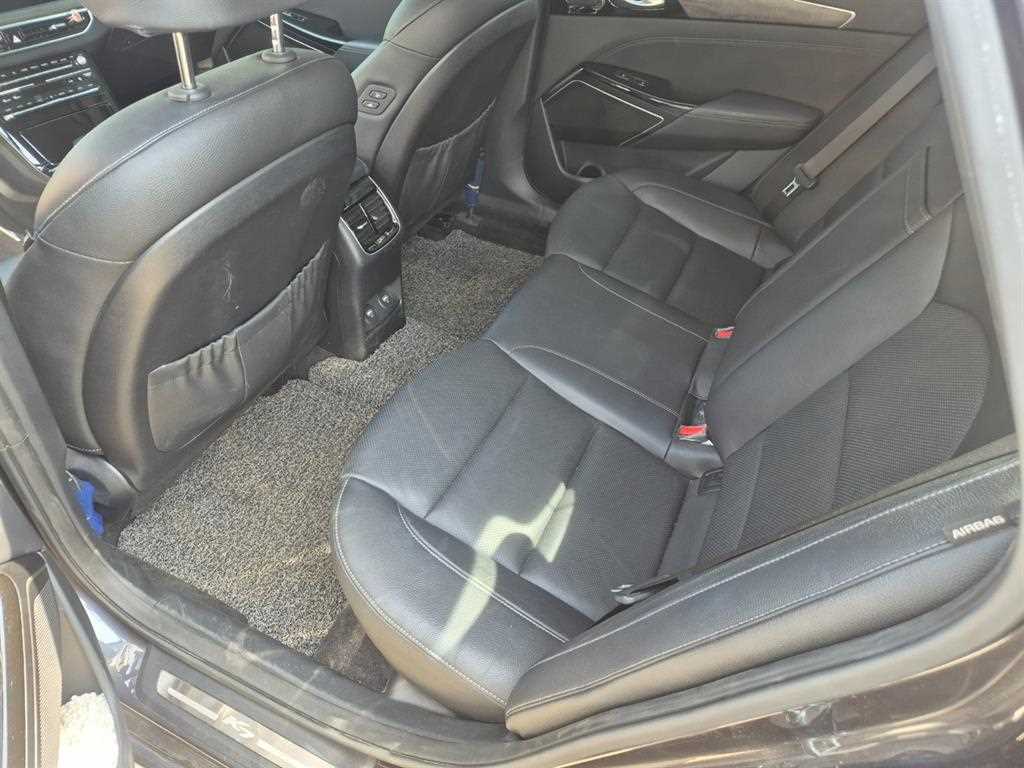 KIA K7 - Vista 5